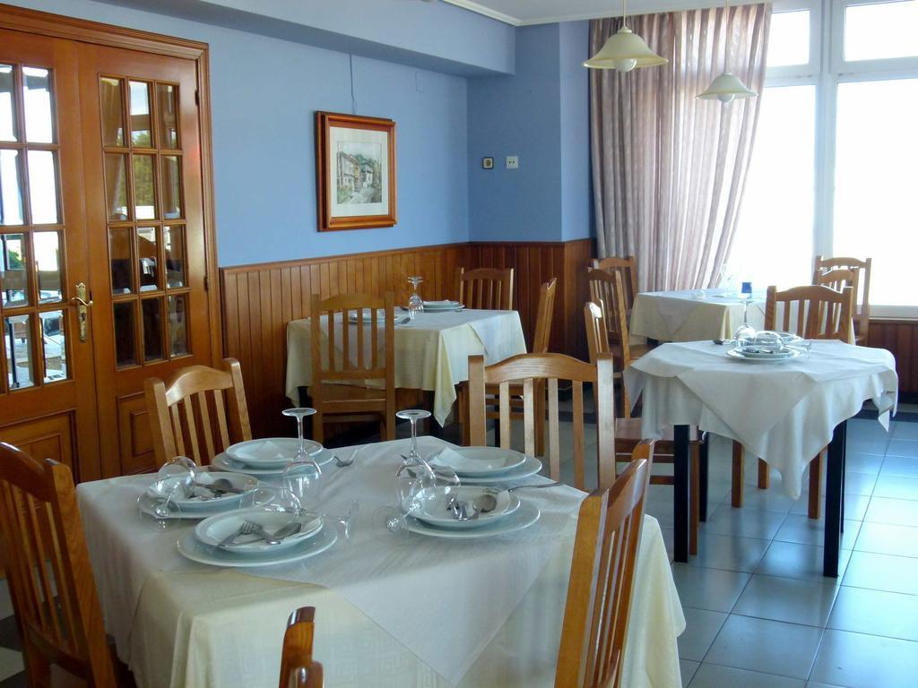 Hostal Chiquin Tapia De Casariego Exterior foto